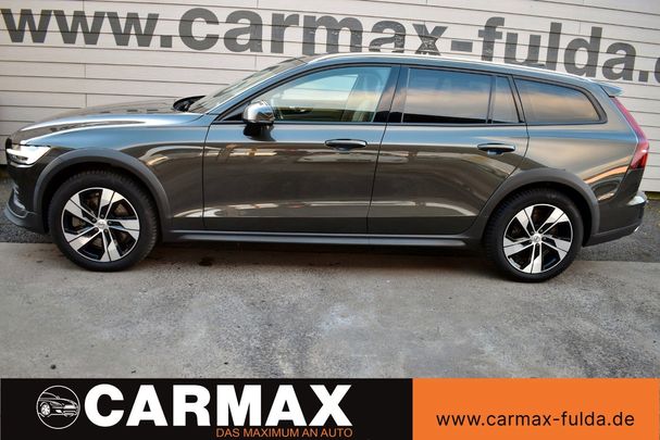 Volvo V60 Cross Country AWD D3 110 kW image number 15