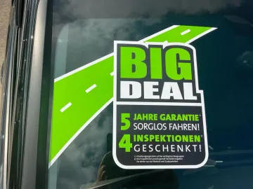 Car image 30