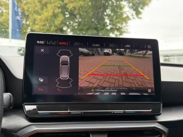 Car image 28