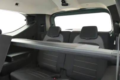 Car image 49