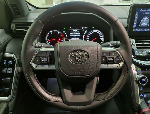 Toyota Land Cruiser 305 kW image number 15