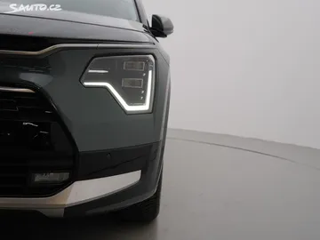 Car image 27
