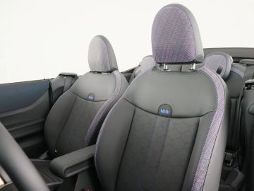 Car image 32