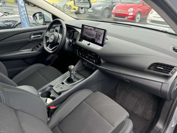 Car image 30