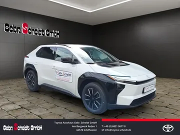 Car image 2