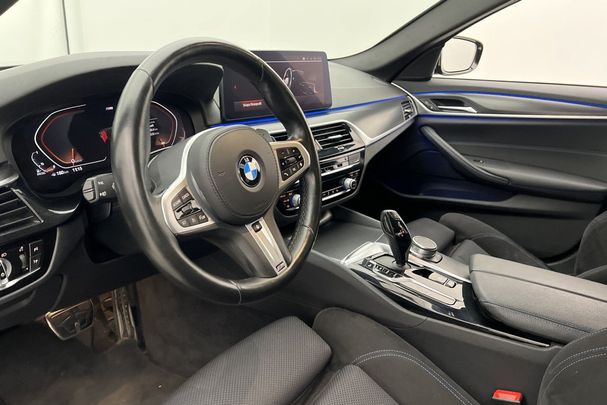 BMW 520d xDrive 140 kW image number 12