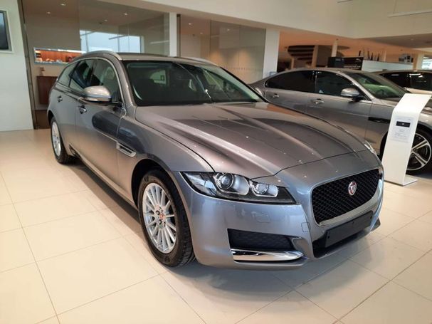 Jaguar XF Sportbrake Prestige 120 kW image number 2