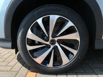 Car image 39