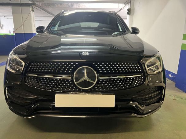 Mercedes-Benz GLC 300 e 4Matic 9G-Tronic 235 kW image number 3