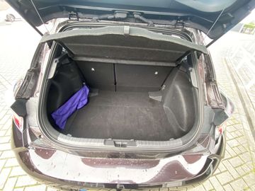 Car image 25