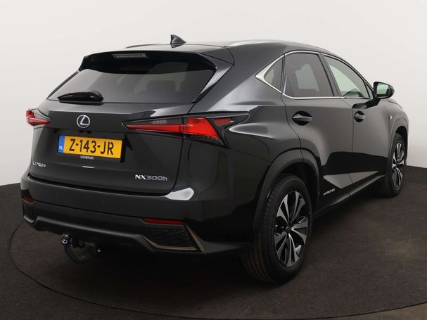 Lexus NX 300 h AWD 145 kW image number 17