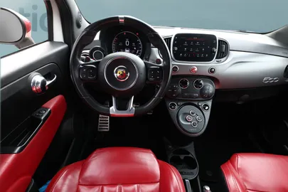 Car image 5