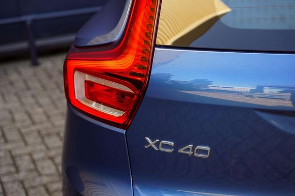 Volvo XC40 Recharge AWD 300 kW image number 8