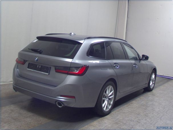 BMW 320d Touring xDrive 140 kW image number 4