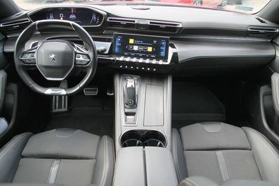 Car image 19