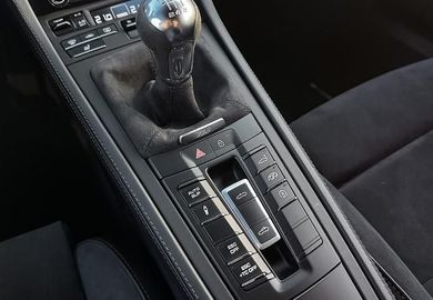 Car image 38