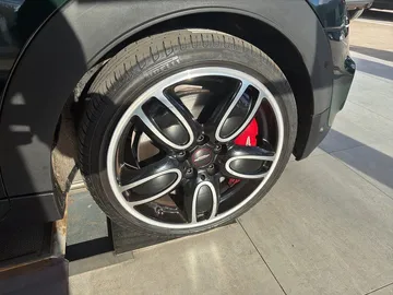 Car image 24