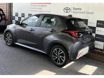 Car image 2