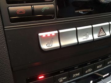 Car image 36