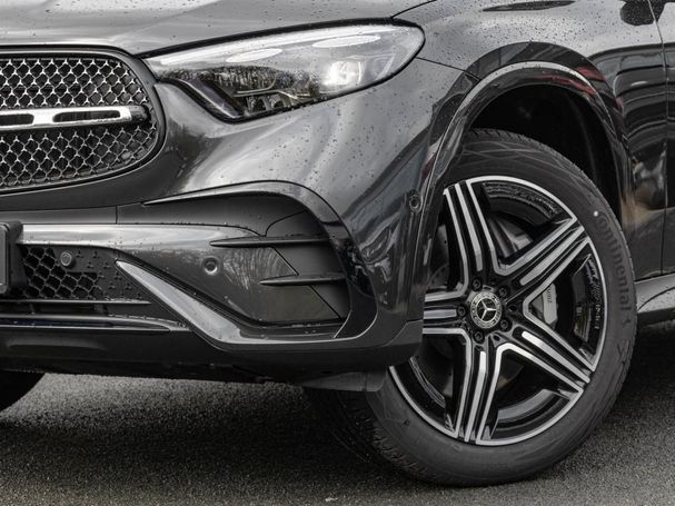 Mercedes-Benz GLC 300 e AMG 230 kW image number 3