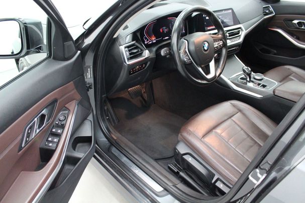 BMW 318d Luxury Line 110 kW image number 5