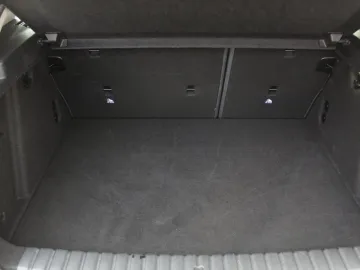 Car image 47