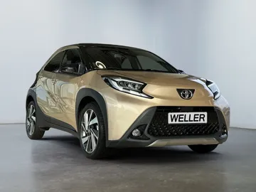 Car image 2