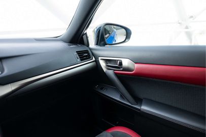 Car image 33