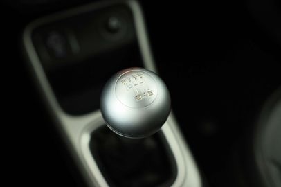 Car image 24