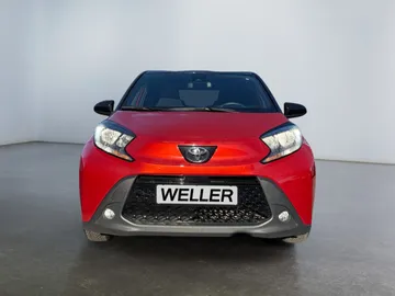 Car image 3