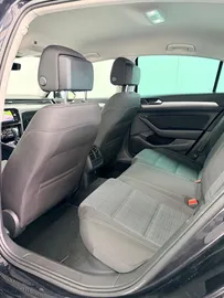 Car image 40