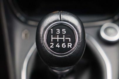 Car image 33