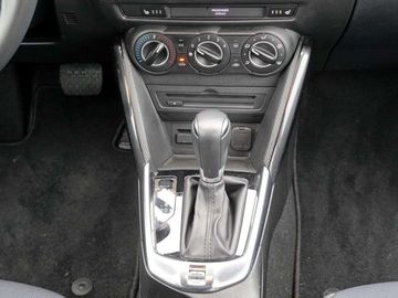 Car image 12