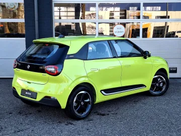 Car image 39