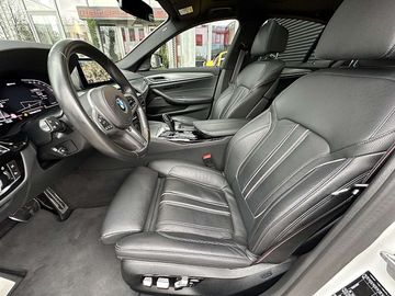 Car image 37