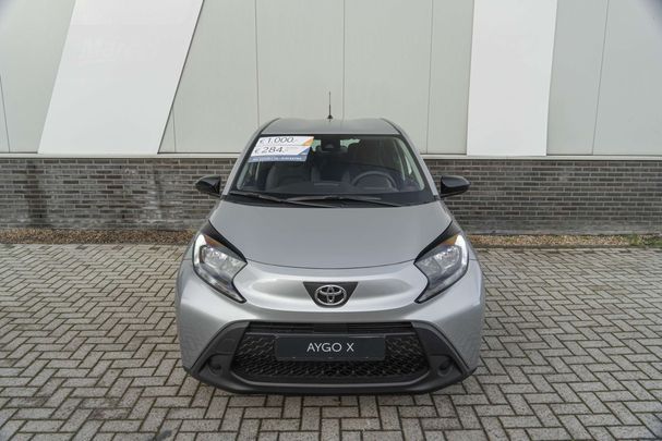 Toyota Aygo X 1.0 VVT-i 53 kW image number 6