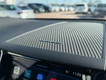 Car image 42
