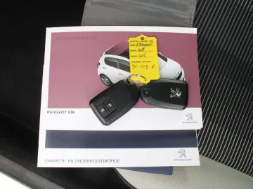 Car image 32