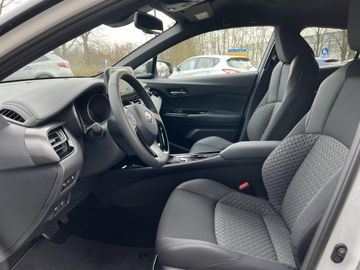 Car image 11