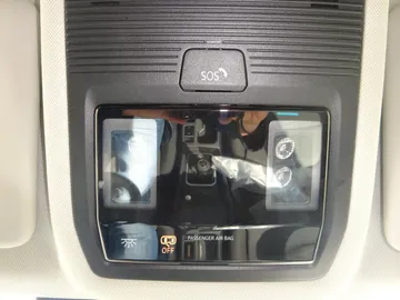 Car image 35