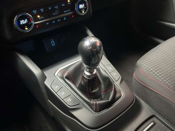 Car image 35