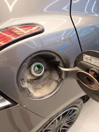 Car image 26
