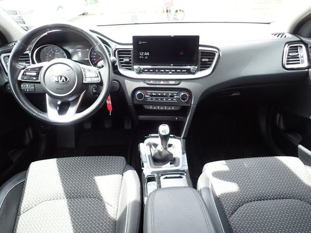 Kia XCeed 1.5 T-GDI 118 kW image number 3