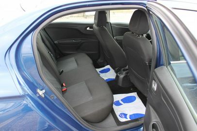 Car image 24